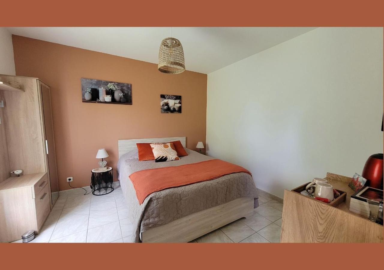 Vivre Benaise Chambre D'Hotes Chaunac Extérieur photo